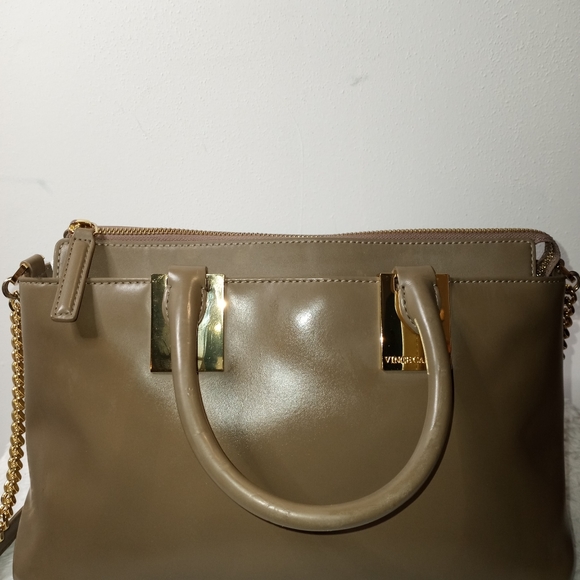 Vince Camuto Handbags - Vince camuto tan leather Keena satchel bag
